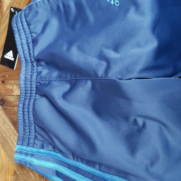 Adidas kids Jogger pant size 4 - Picture 2 of 2